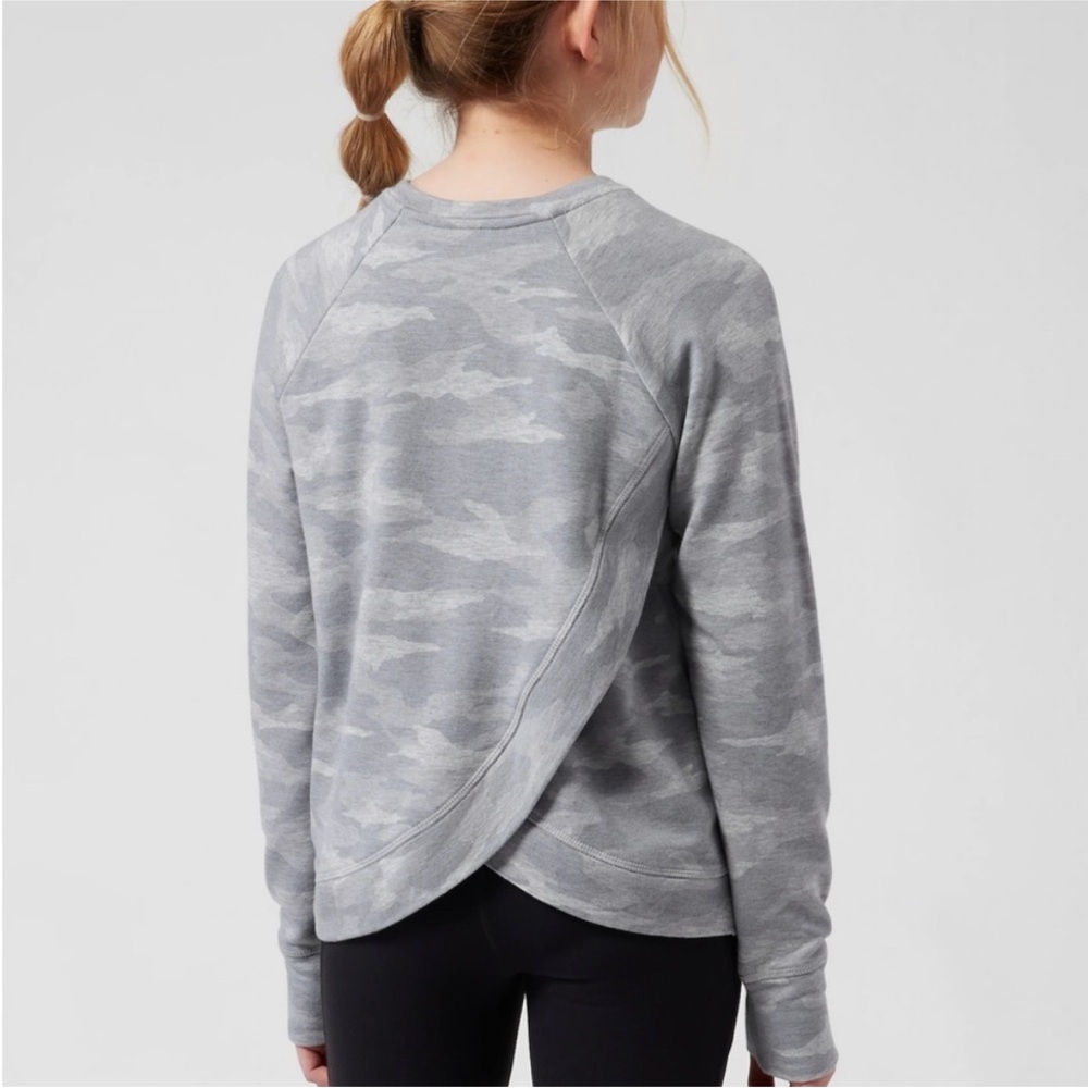 Like New! Athleta girl cross your fingers cozy sweatshirt. Size XL/ 14
